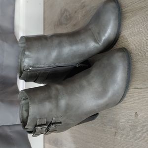 Womans Gray Charlette Russe booties